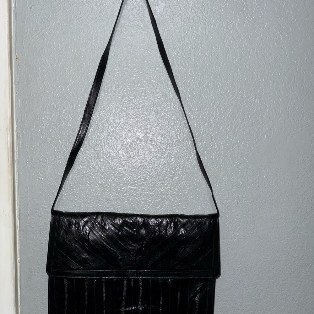 EEL SKIN Elegant Black Shoulder Bag